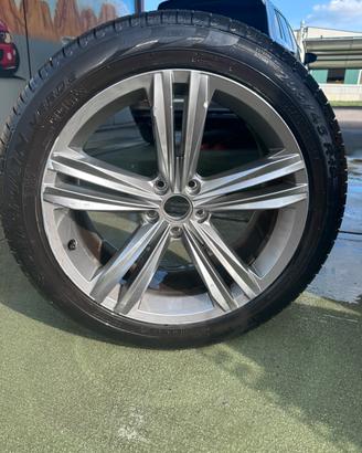 Cerchio originale VW tiguan 19” singolo + pneumati