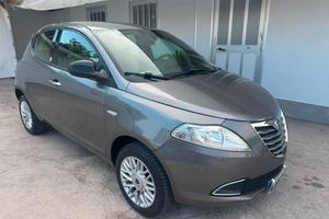 Lancia Ypsilon 0.9 TwinAir 85 CV 5 porte Metano Ec