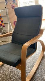 Sedia a dondolo POANG con poggiapiedi