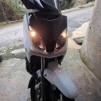  Scooter yamaha x-max 250