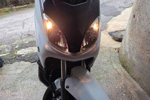  Scooter yamaha x-max 250