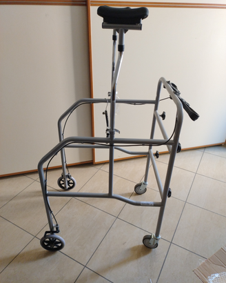 Deambulatore ascellare