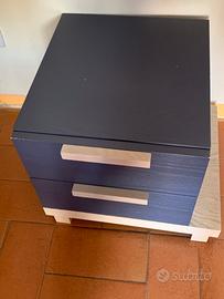 Comodino cassettiera