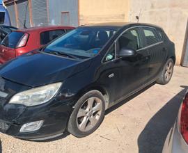 OPEL Astra 4ª serie - 2010