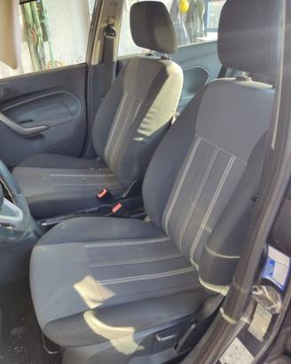 Sedile anteriore sx FORD FIESTA del 2009