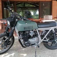 Moto scrambler Cafe racer