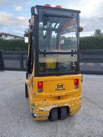 Carrello elevatore TARGATO OM XE15 elettrico