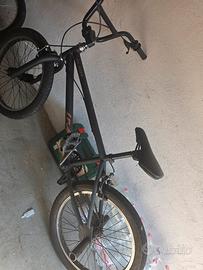 bicicletta bmx