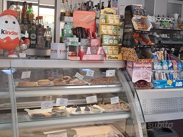 Bar Avviato in Zona di Forte Passaggio