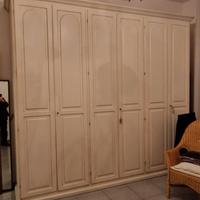  Armadio molto capiente 