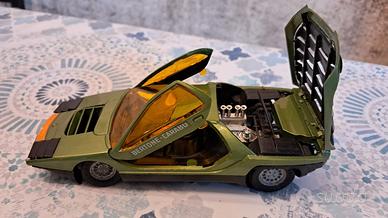 Alfa Romeo Carabo Bertone - Politoys nr.592