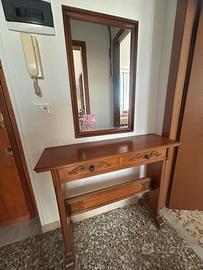 Credenza ed ingresso .