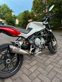 Mv agusta brutale 800 eas