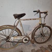 Bici d'epoca ragazza e ragazzo bici da corsa