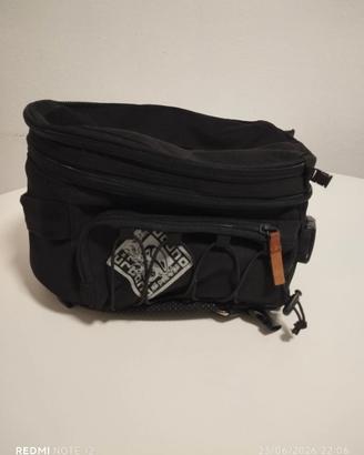 Borsa serbatoio magnetica TUCANO URBANO