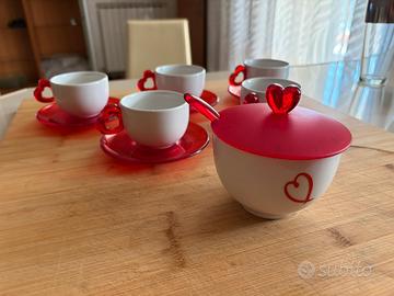 Servizio da caffe Guzzini con cuori rossi