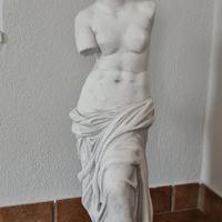 🌿 Statua di Venere decorativa – Brusimpiano 🌿