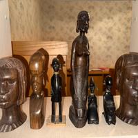 Statue in legno stile africano ed egiziano, lotto