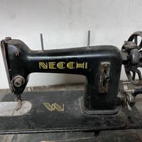Macchina da cucire Necchi
