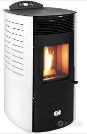 Stufa a pellet Siberia Ania New 18 kW canalizzata