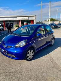 toyota aygo 5 porte cambio automatico