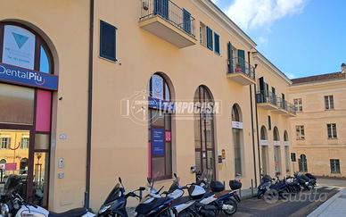 Piazza Fiume. Mansarda con posto auto