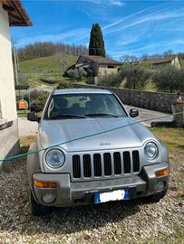 Jeep Cherokee 2.5 CRD 4x4 per ricambi