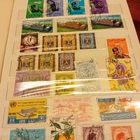 Raccoglitore per francobolli con 180 diversi 