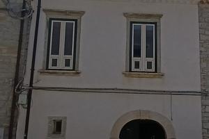 Casa indipendente da cielo a terra