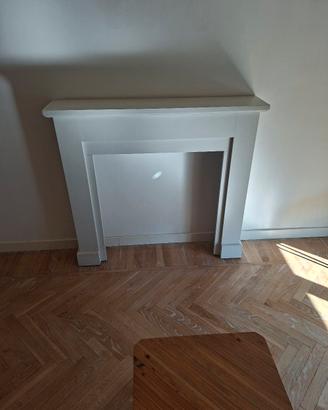 Finto Camino in legno laccato bianco