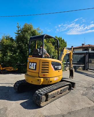 E245 - ESCAVATORE CATERPILLAR 302.7
