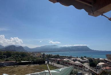 Isola delle femmine vista mare