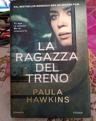 Libro thriller La ragazza del treno Paula Hawkins
