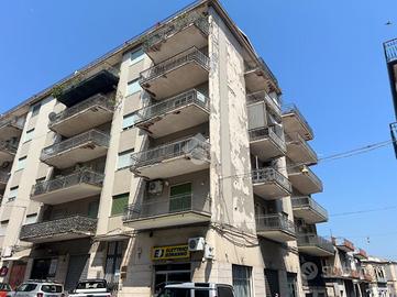3 LOCALI A GIARRE