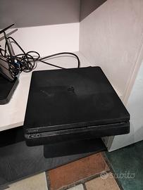 Playstation 4 slim