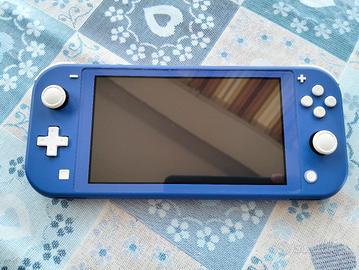 Nintendo Switch Lite + Minecraft + NFS.