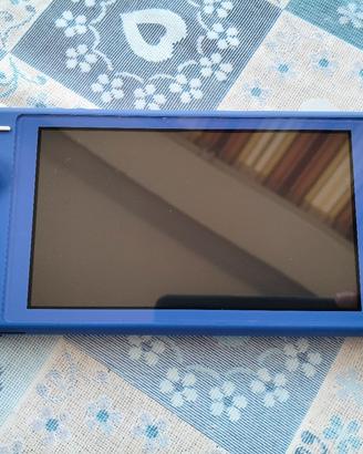 Nintendo Switch Lite + Minecraft + NFS.