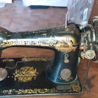 Antica macchina da cucire Singer 1921