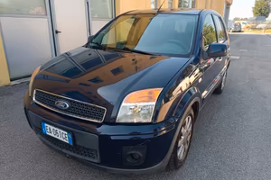 Ford Fusion 5p. GPL