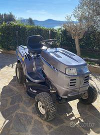 Trattorino tosaerba MTD