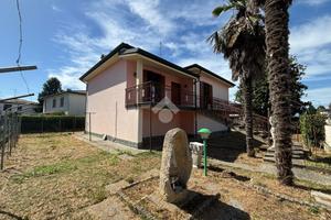 VILLA SINGOLA A ARZAGO D'ADDA
