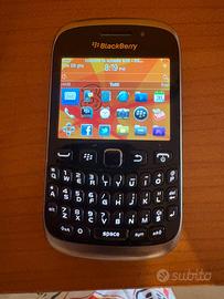 Telefono BlackBerry 9320