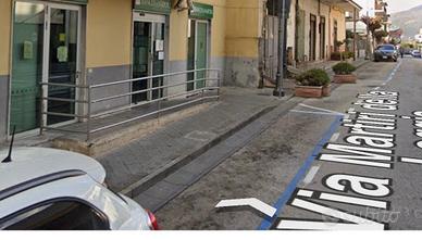 LOCALE uso commerciale