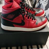Air Jordan 1 MID 