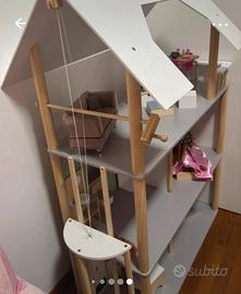 Casa di barbie in legno