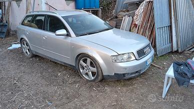 auti A4 B6 2.5 quattro