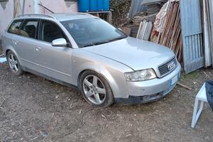 auti A4 B6 2.5 quattro