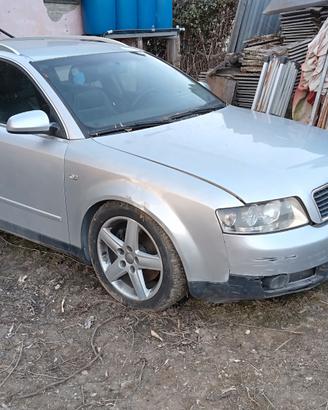 auti A4 B6 2.5 quattro