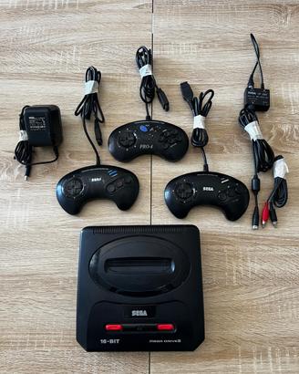 Console Sega Mega Drive 16 bit+ 14 giochi+ 3 joyst
