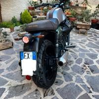 Moto Guzzi V7 Stone Centenario